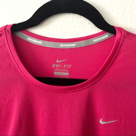 Pink Nike Running Top! 😎🏃🏽‍♀️🌟 size large - Picture 2 of 5